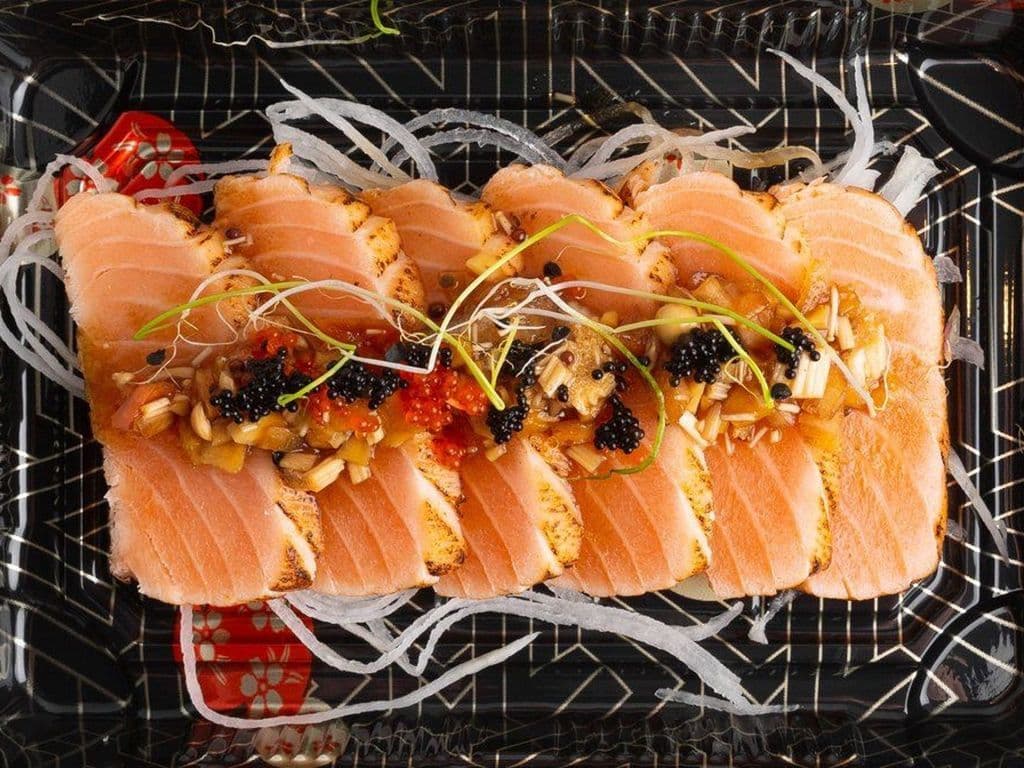 Salmon Tataki (6 Pcs)