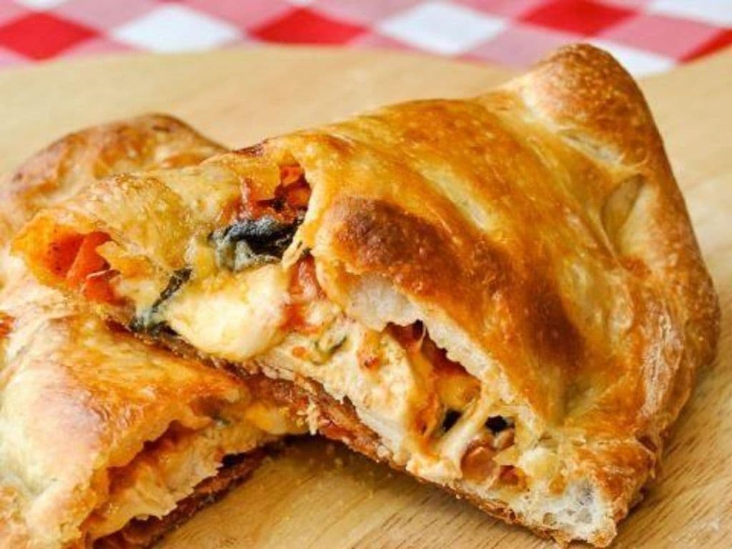 Pollo Picante Calzone MD.