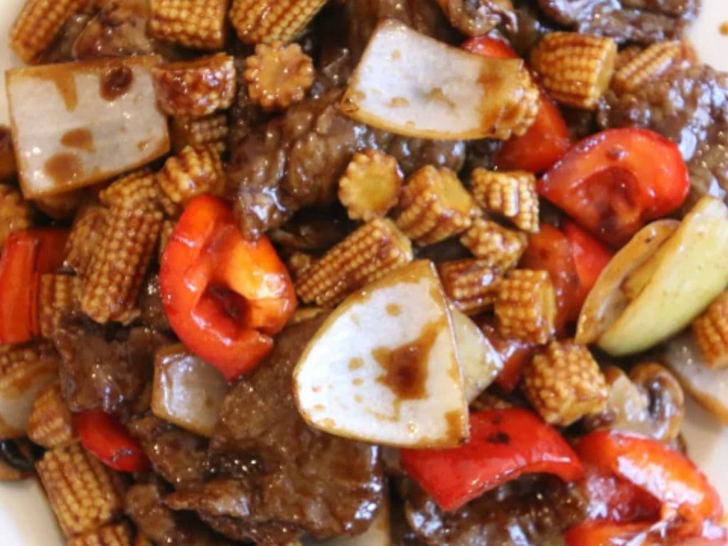 Beef & Baby Corn
