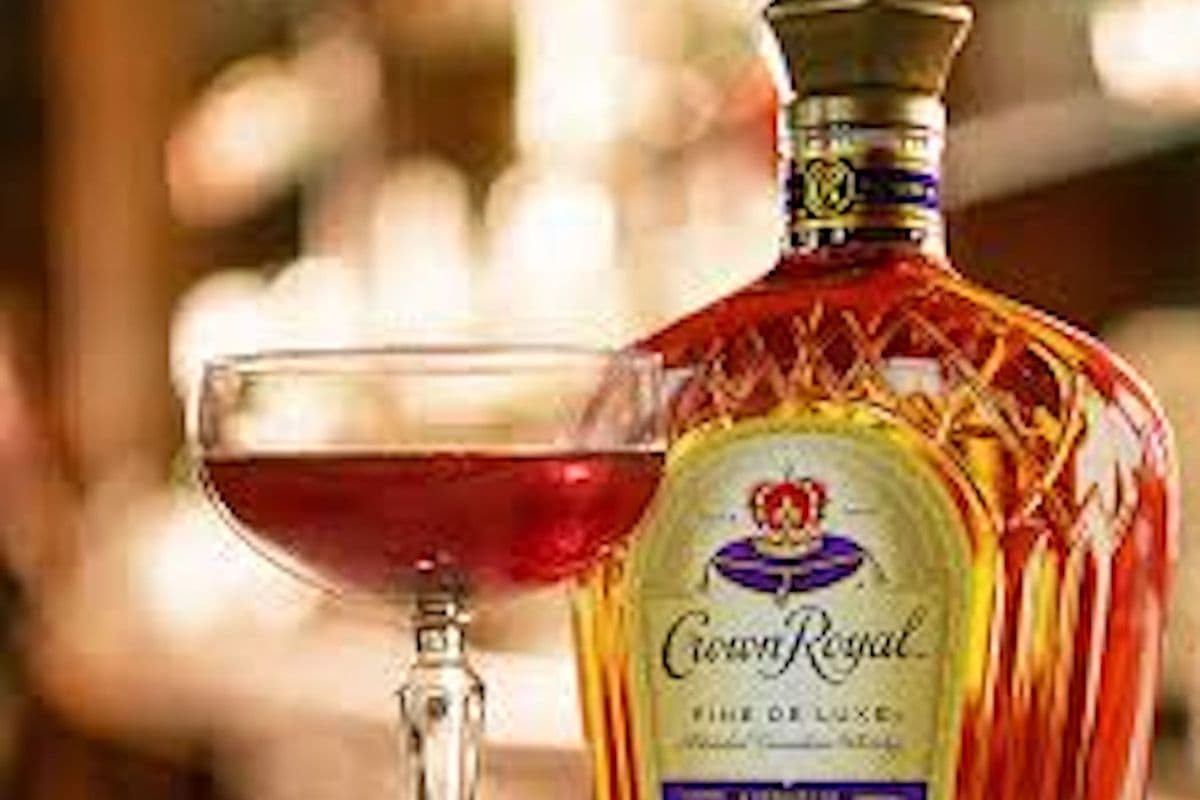 Crown Royal (1.75 ml) (1 x 1.75L)