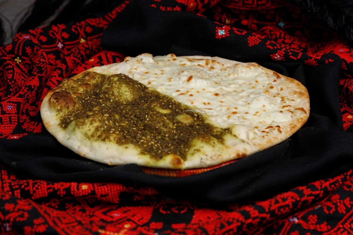 Zaatar-Cheese