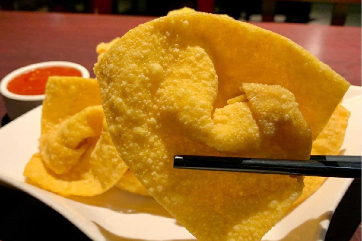 8. Deep-fried Wontons with Sweet-and-Sour Sauce