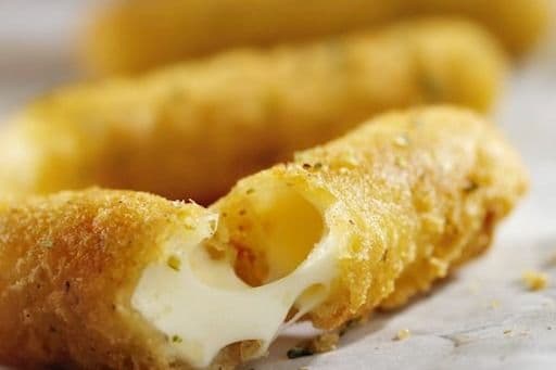 Mozzarella Sticks (10 pcs)