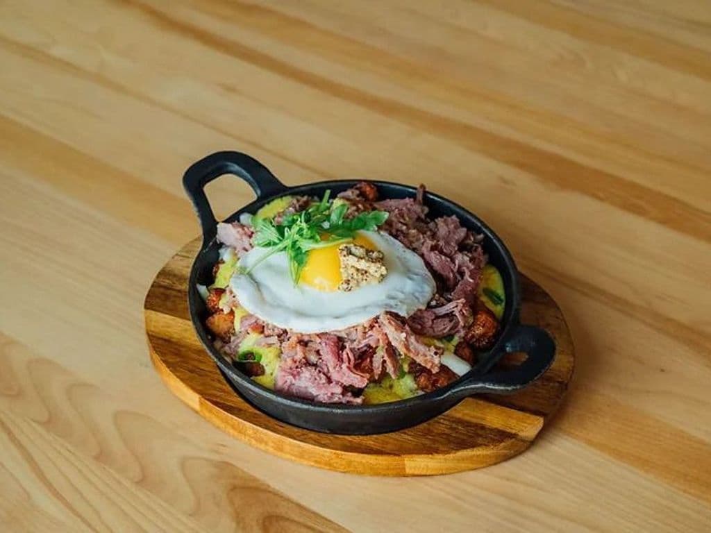 Poutine viande fumee effilochee