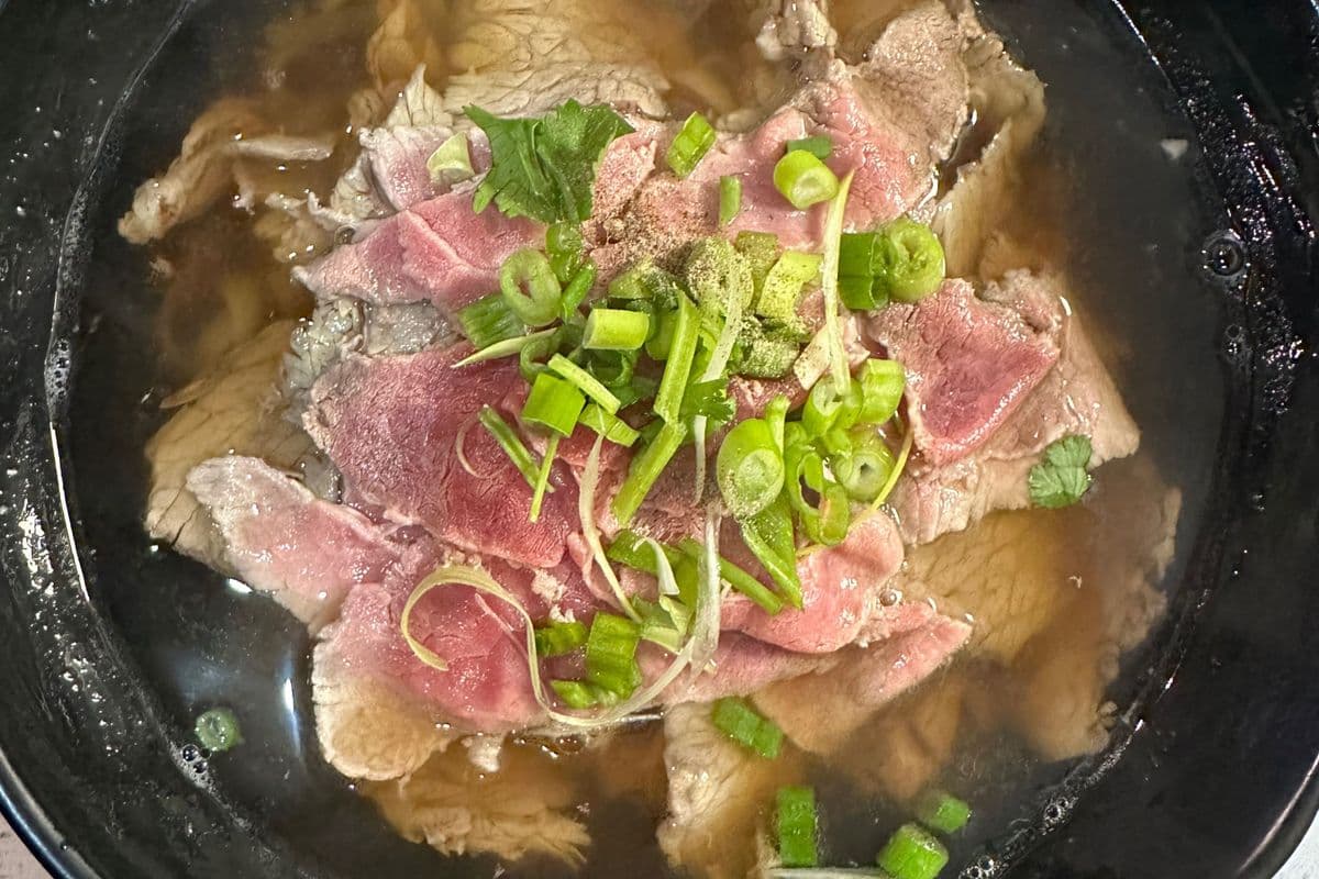 P7. Rare Beef, Brisket Pho-罕有嘅麵湯-Phở Tái Nạm