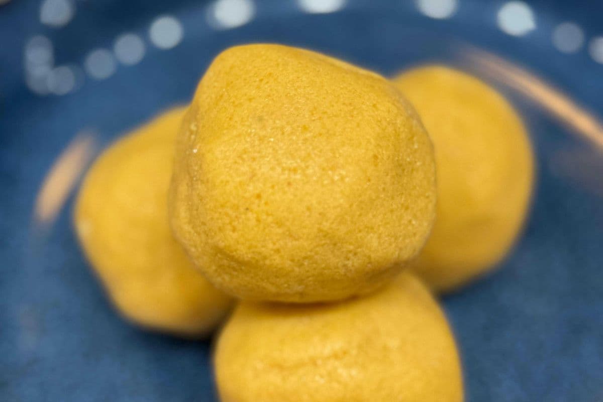 Besan Laddoo