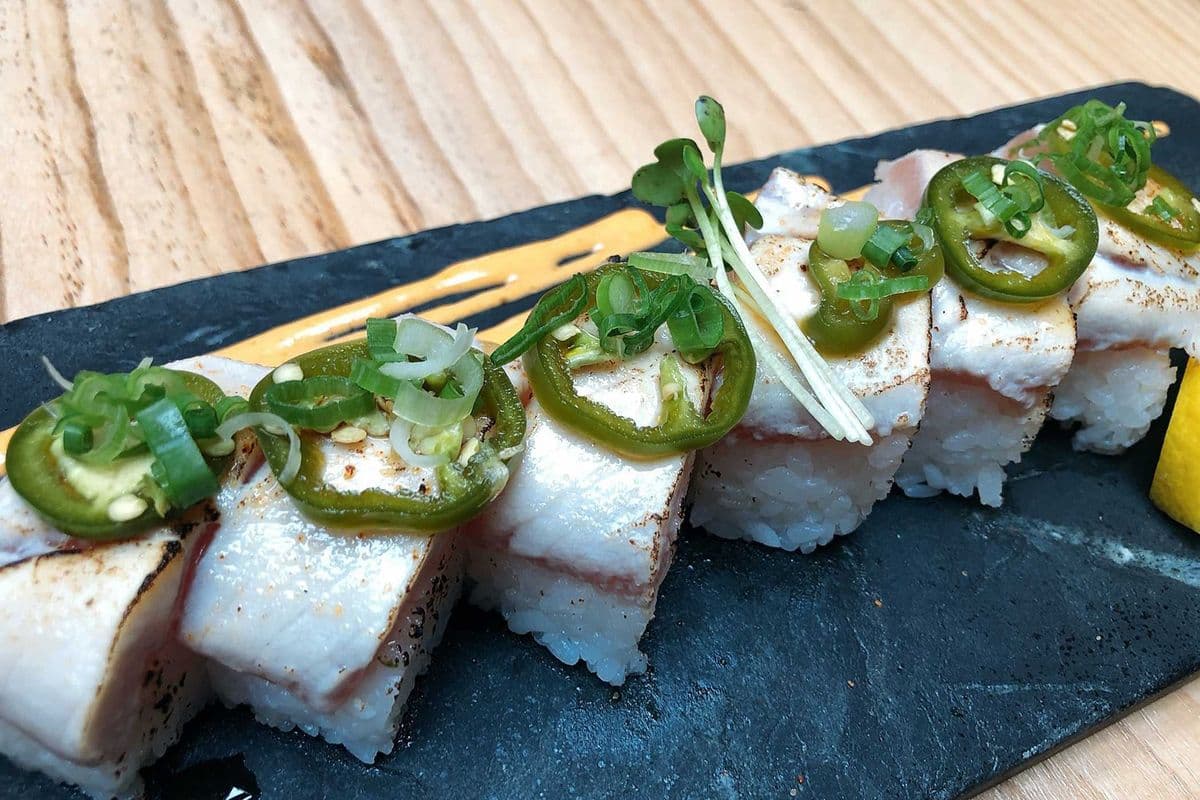 Aburi Negi Tuna Oshi (6 pcs)