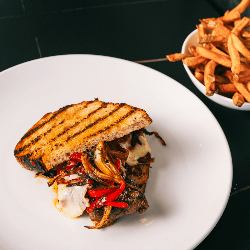 PHILLY CHEESESTEAK / PHILLY CHEESESTEAK