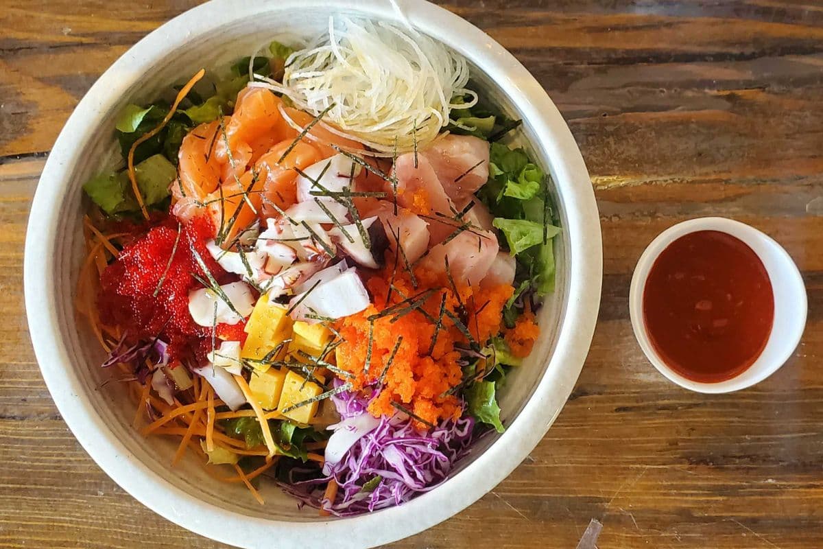 Spicy Mixed Sashimi Donburi(회덮밥)
