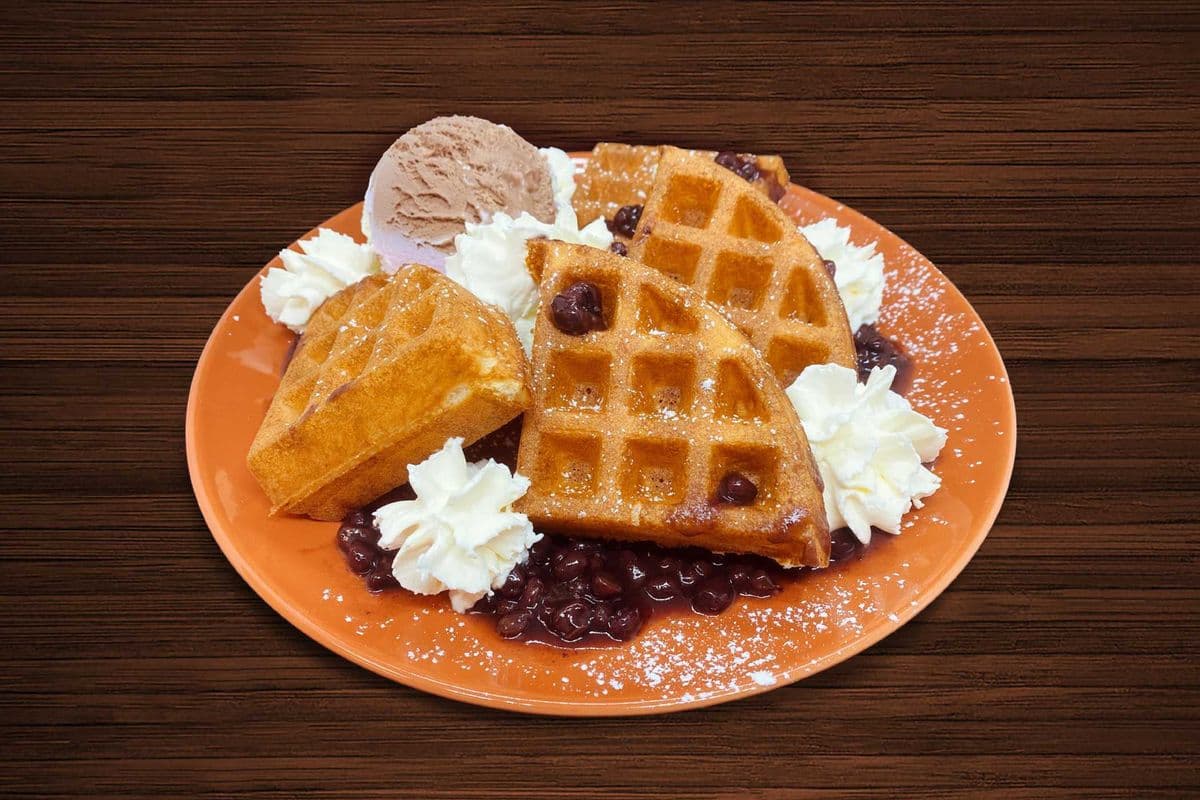 Red Bean Waffle (with whipped cream)