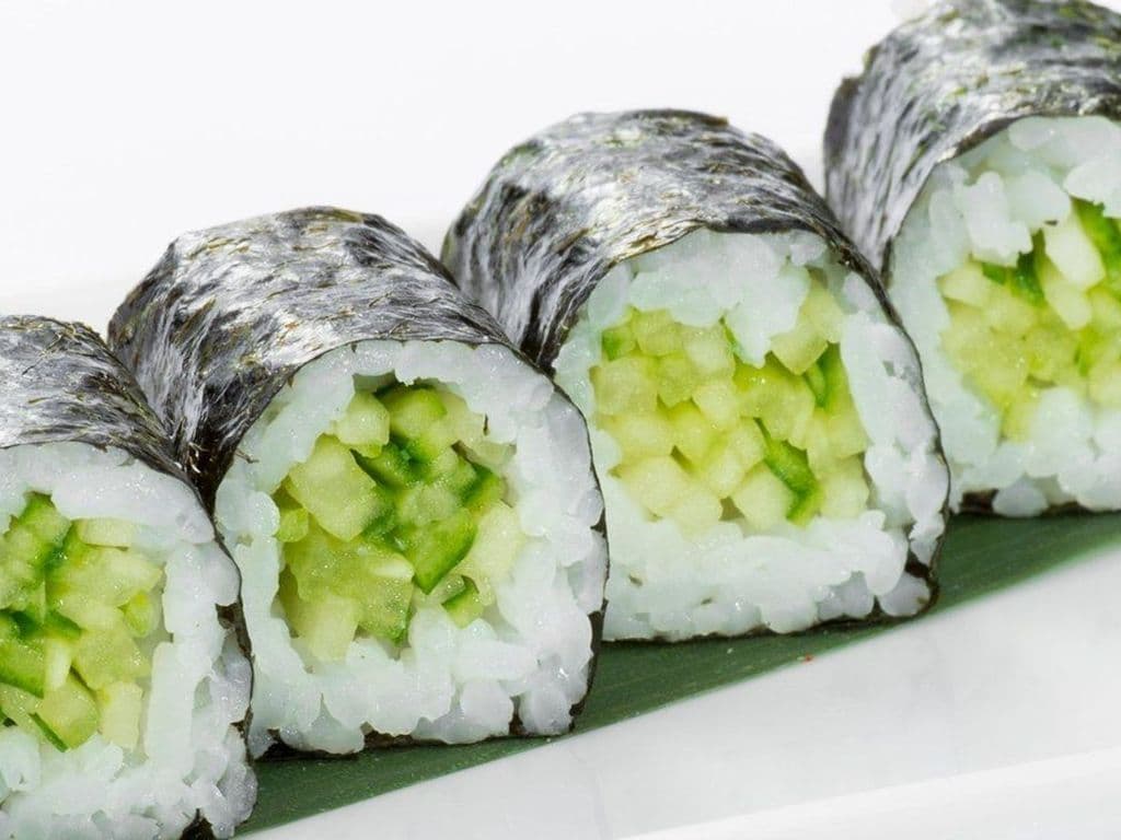 VM03. Cucumber Roll (6 Pcs)