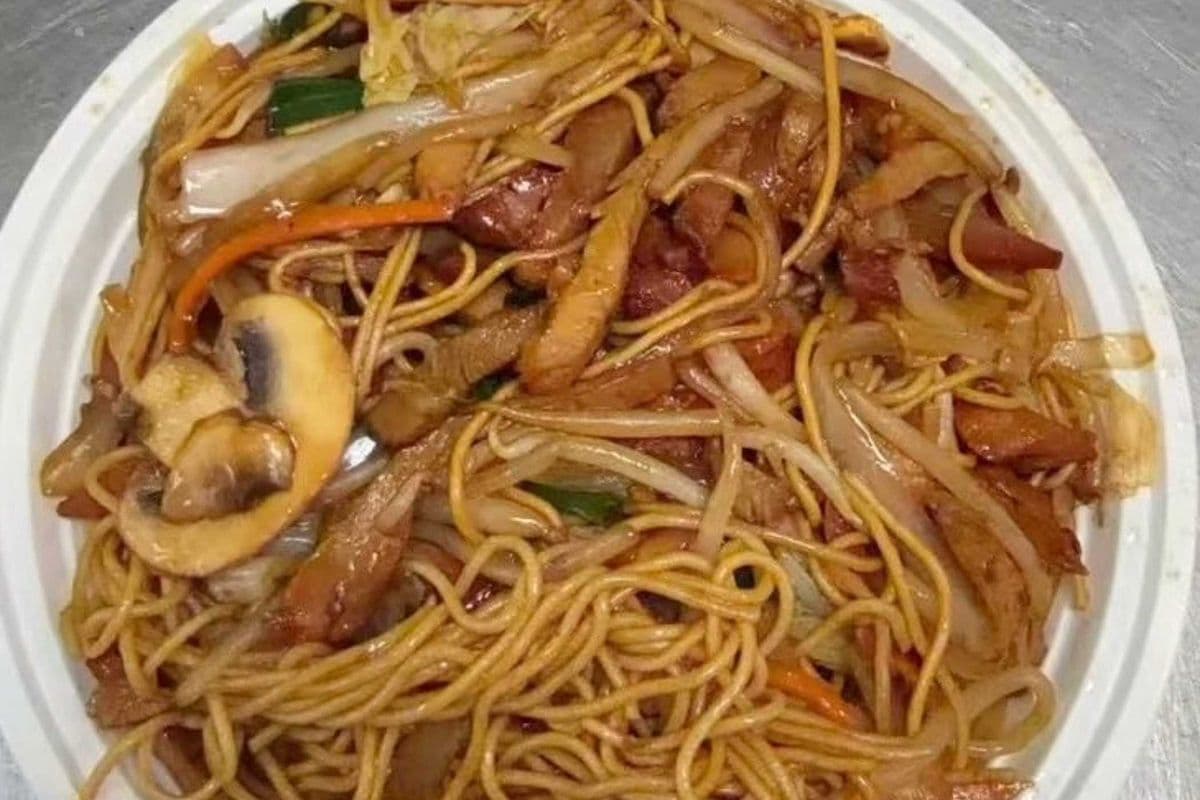 Roast Pork Egg Noodle