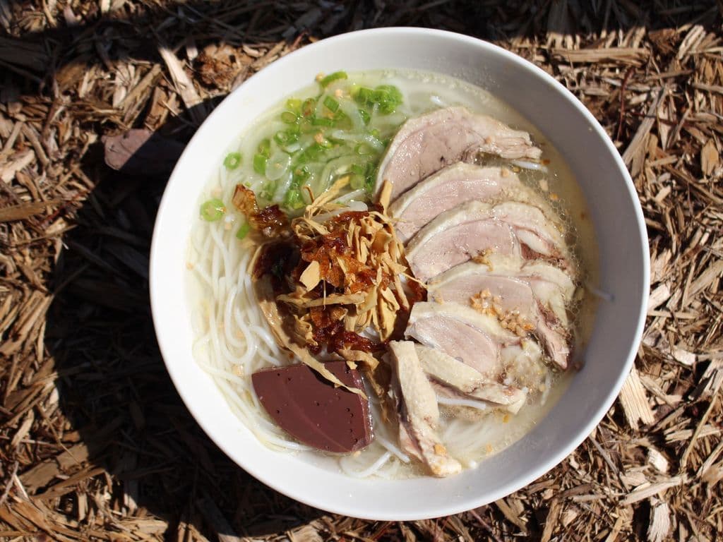 S16 - Duck & Bamboo Shoot Noodle Soup (Bún Măng Vịt)