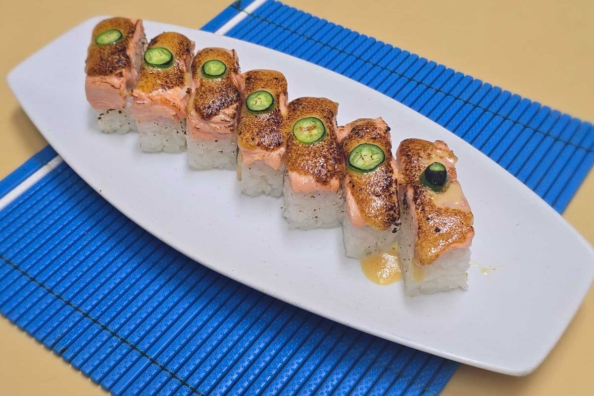 Salmon Oshi Sushi
