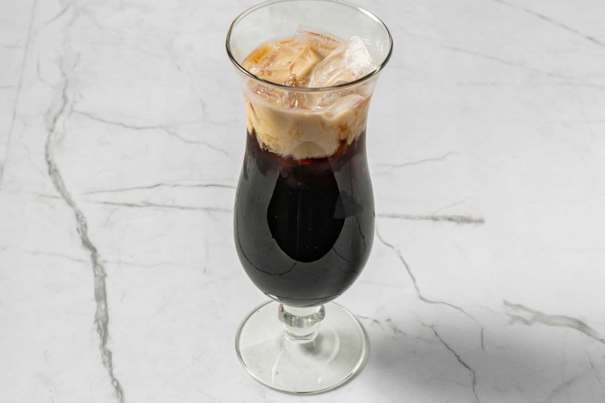 B6 - Thai Iced Coffee | กาแฟเย็น