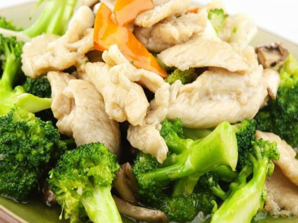 Stir Fried Chicken & Broccoli 西兰花炒鸡片