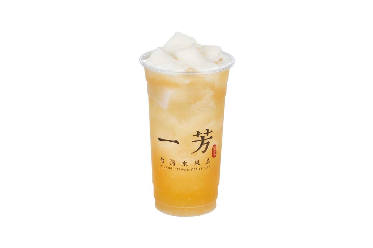 Pineapple Mountain Tea with Almond Jelly 鳳梨杏仁露