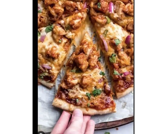 HALAL BBQ CHICKEN PIZZA