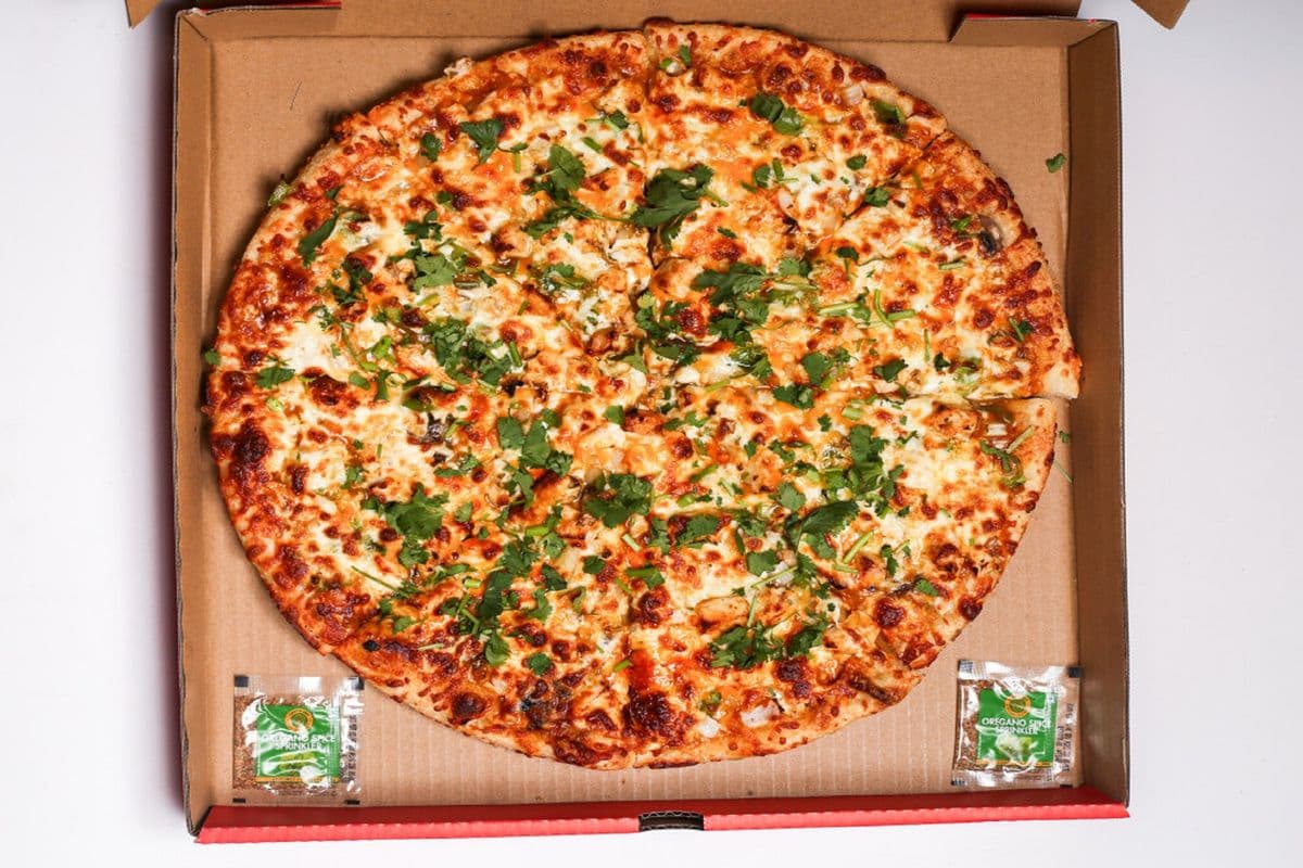12'' Medium Butter Chicken Pizza