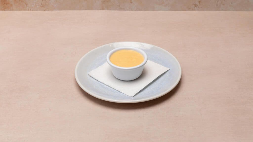Spicy Hollandaise Sauce / Sauce hollandaise épicée