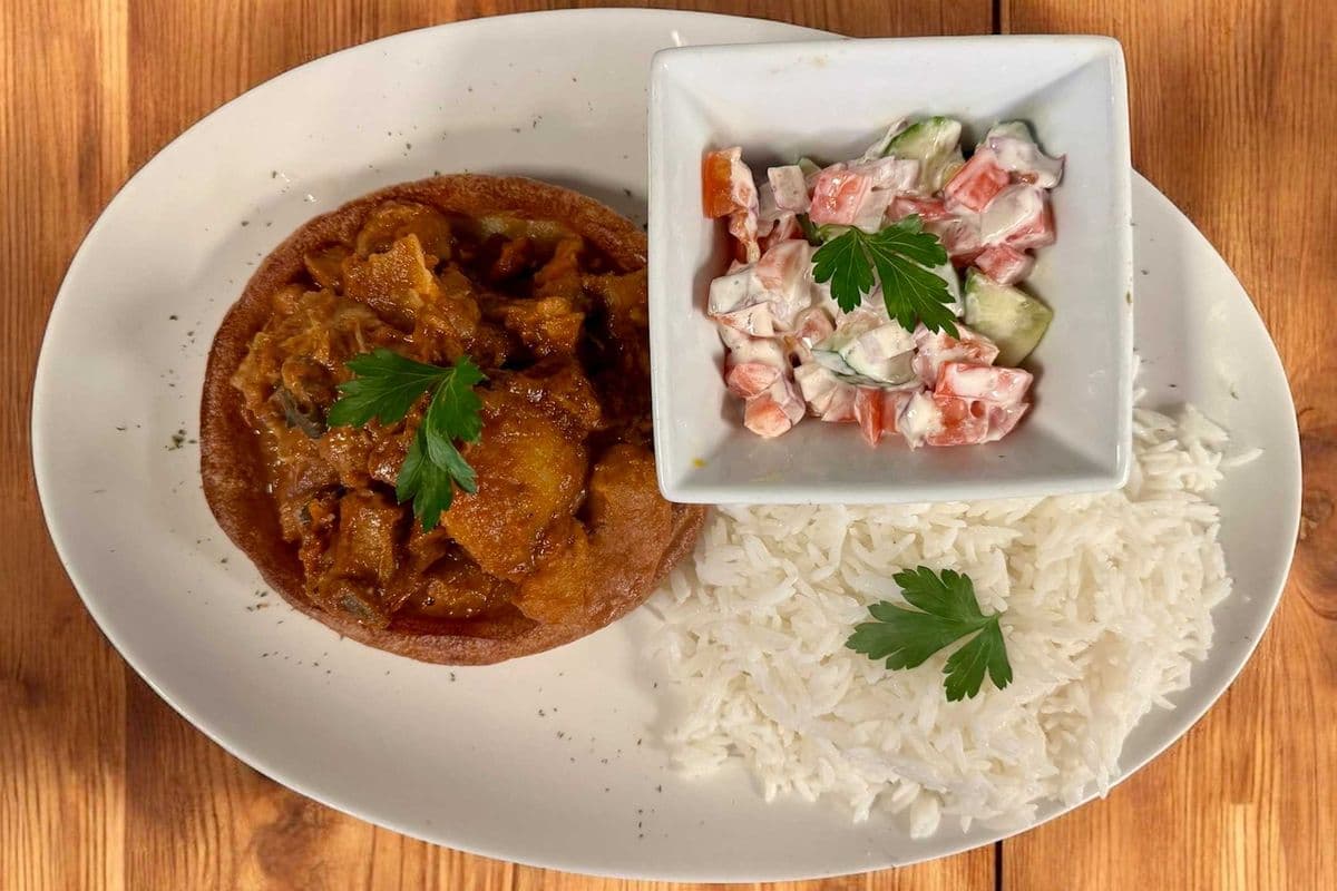 YORK-POT CHICKEN CURRY