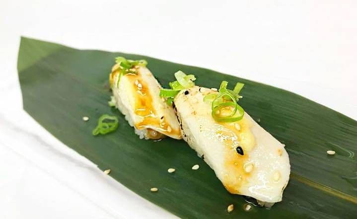 359. Torched white tuna sushi (2pcs)