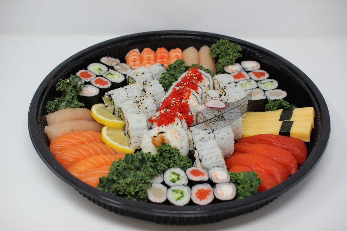 Sushi and Roll Platter (64pcs)