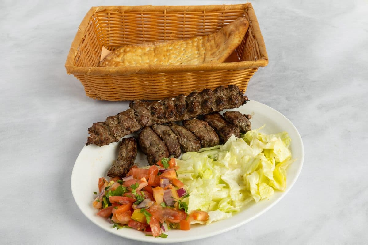 Sultani Salad/Naan