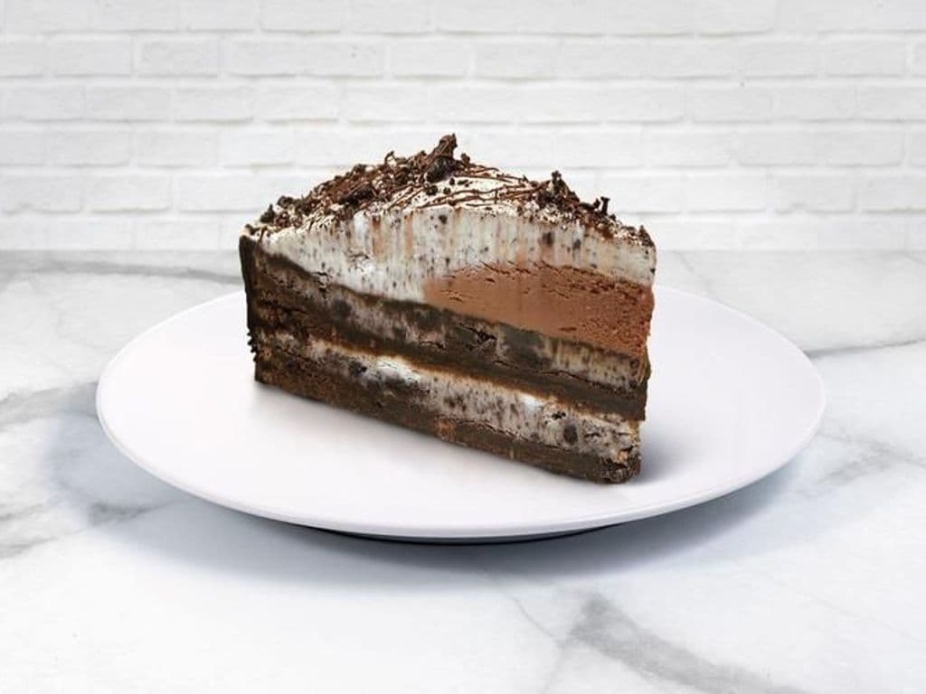 Cookies 'n Cream Cake Slice