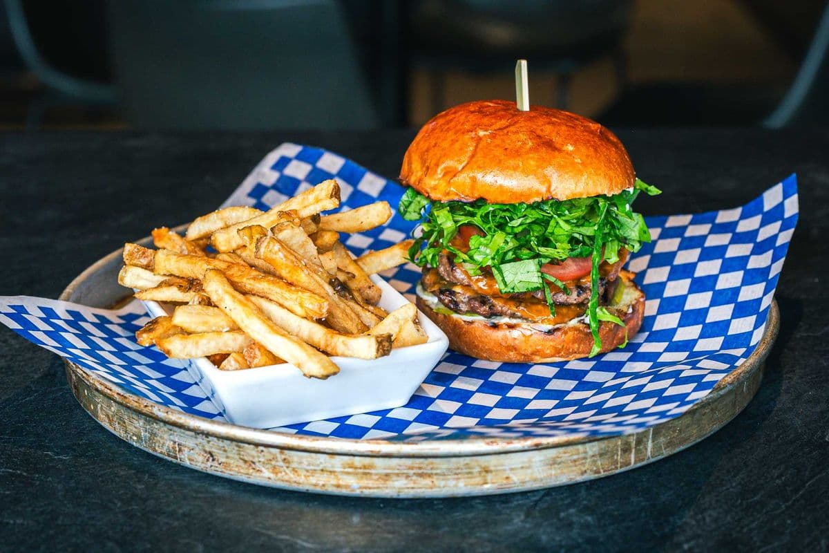 Classic Cheeseburger