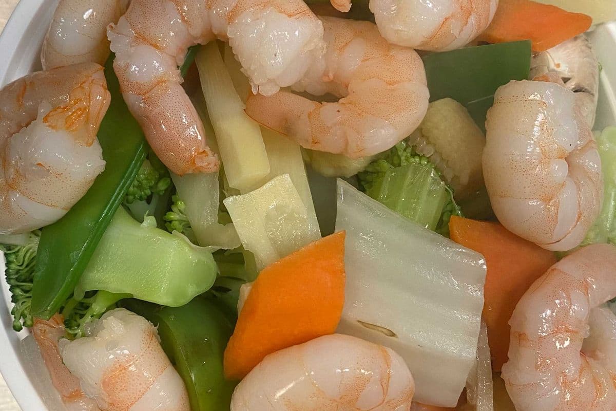 Steamed Shrimp with Mixed Vegetables