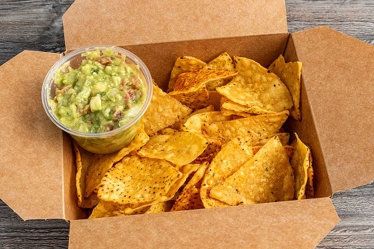Guacamole(4 Oz) and Chips