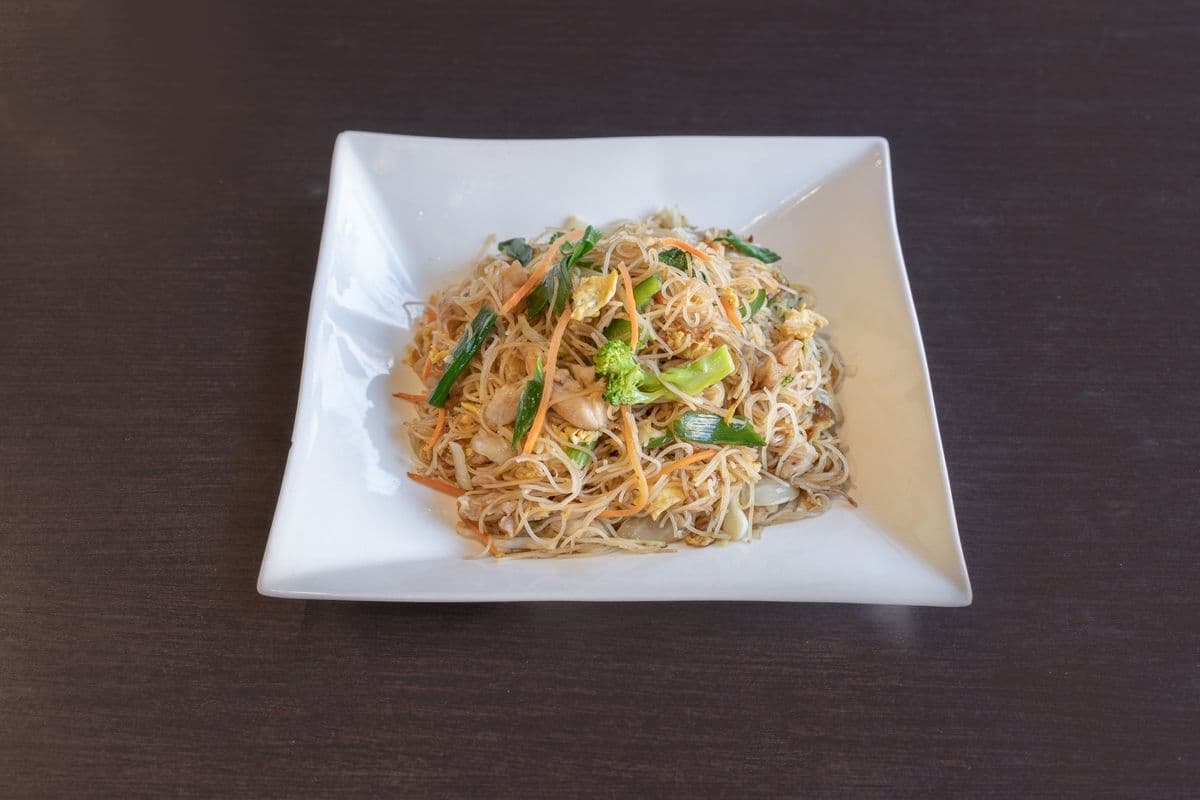 Hakka-Style Rice Noodles