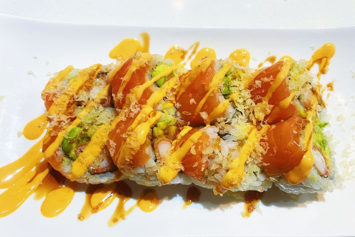 76. Volcano Roll (8 pcs)