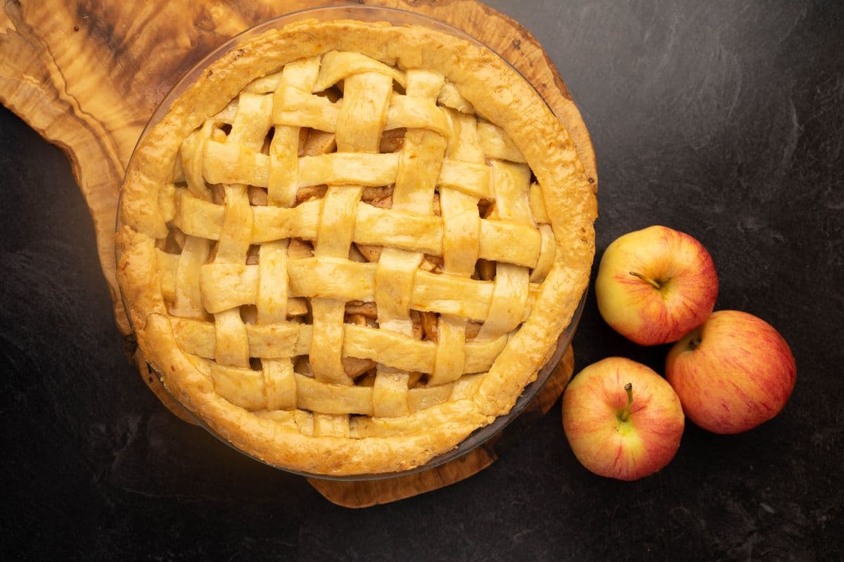 Apple Pie (Serves 12)