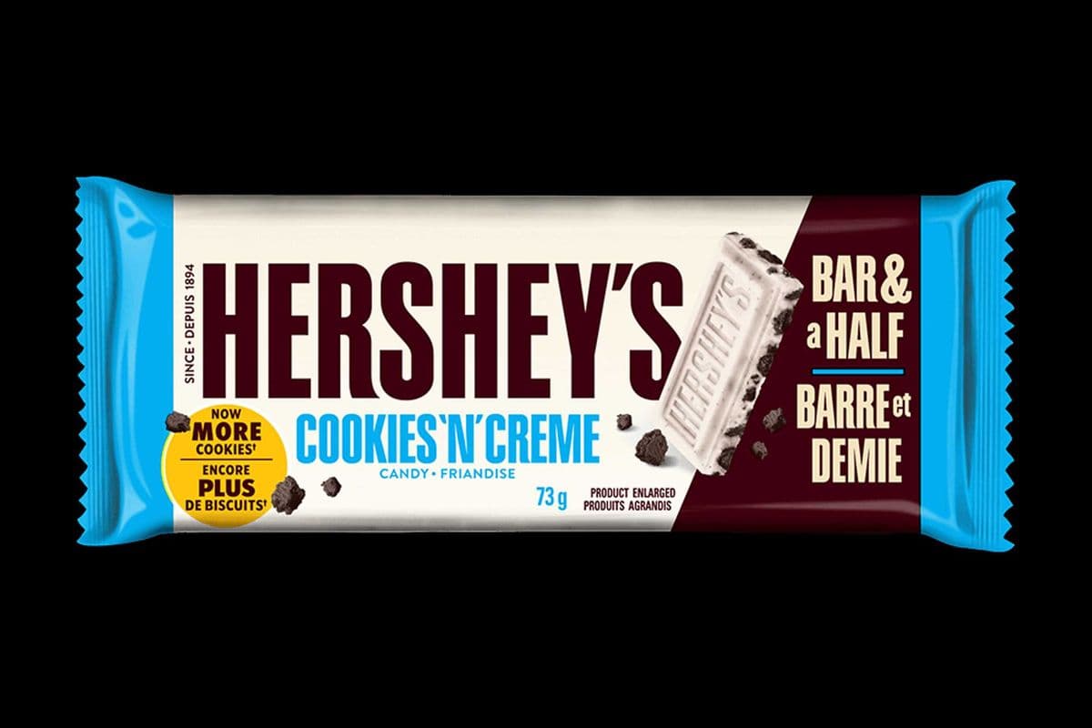 HERSHEY'S COOKIES 'N' CREAM KING SIZE CHOCOLATE BAR (73)