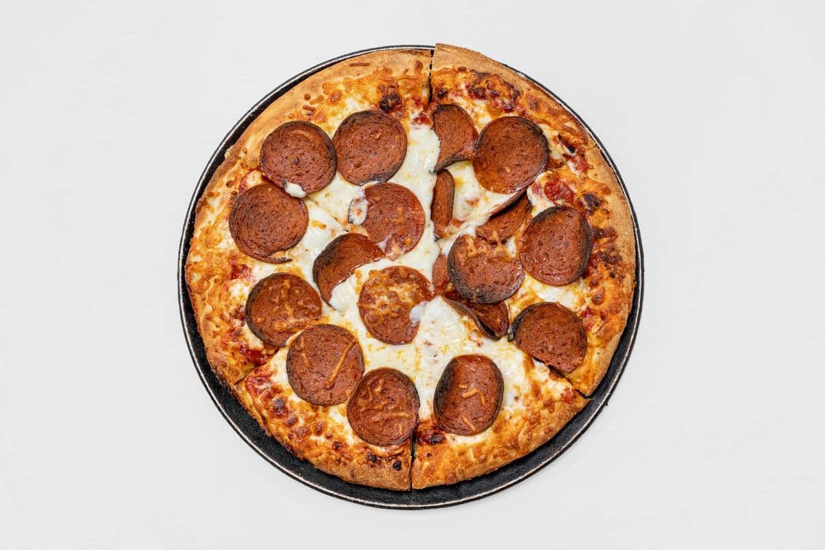 Plant based pepperoni pizza ( Small Size )