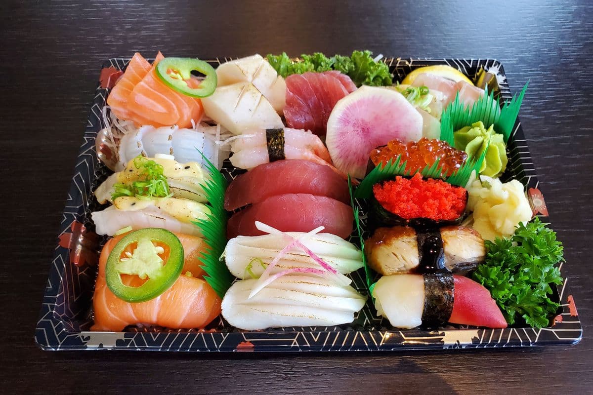 212. Pearl sushi set (24pcs)
