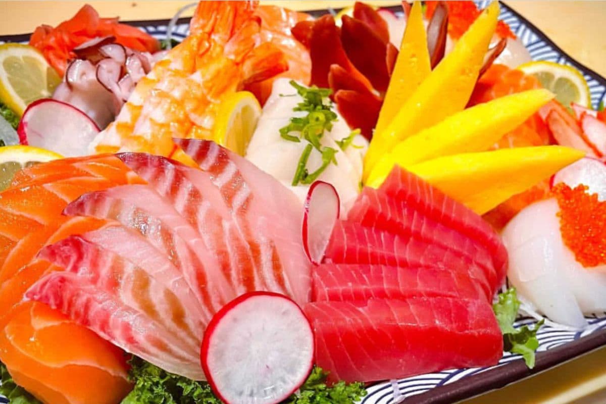 Sashimi Party Tray B (65 pcs)
