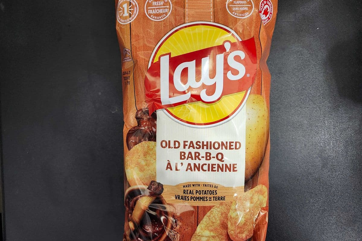 Lay's Bar.B.Q à l'ancienne Formal Familial / Ancient Bar.B.Q Lay's Family Size (235g)