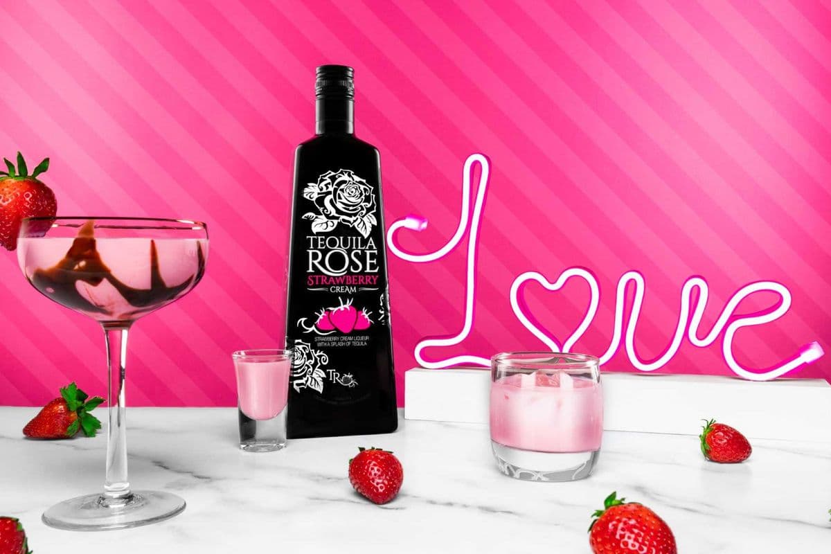 Tequila Rose Strawberry Cream (750 ml) (1 x 750ML)
