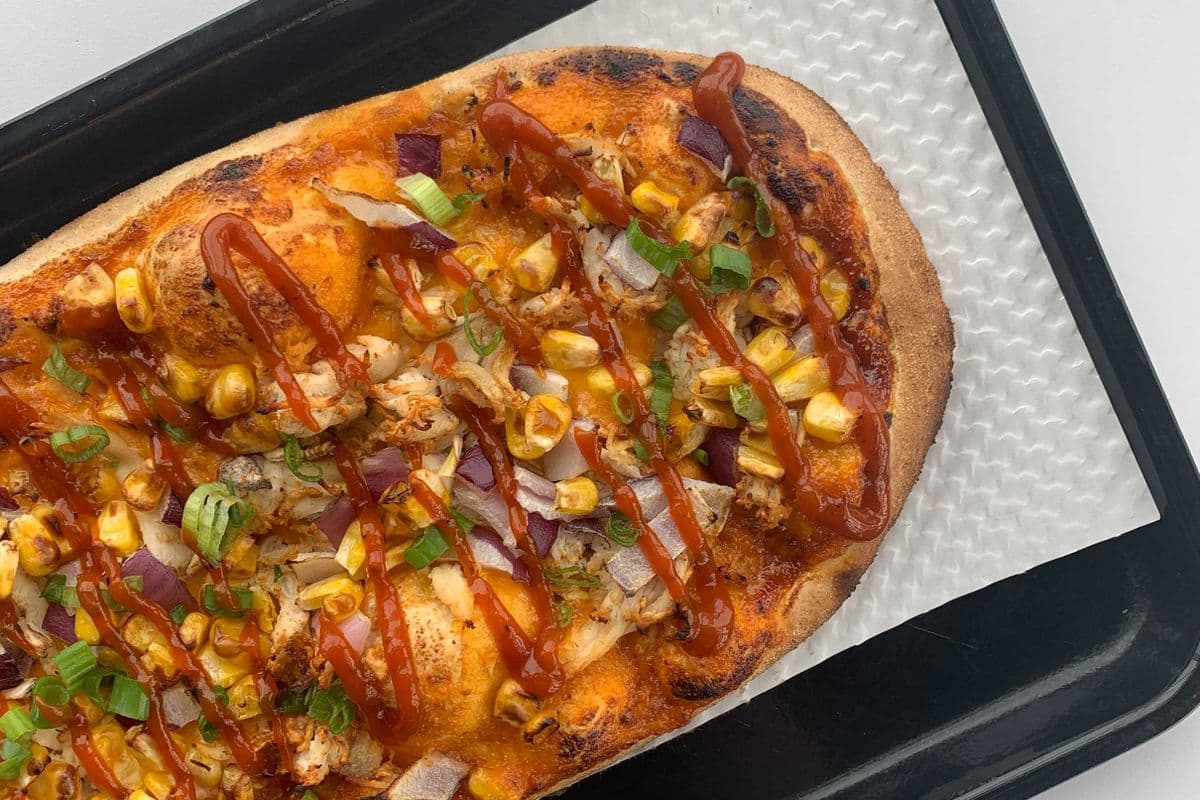 Finger Lick'n Smokey Chick'n Signature Pizza