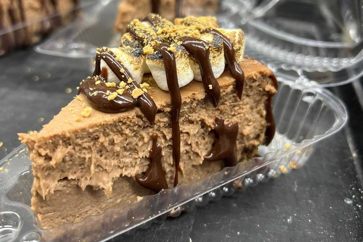 CHEESECAKE (1 slice)
