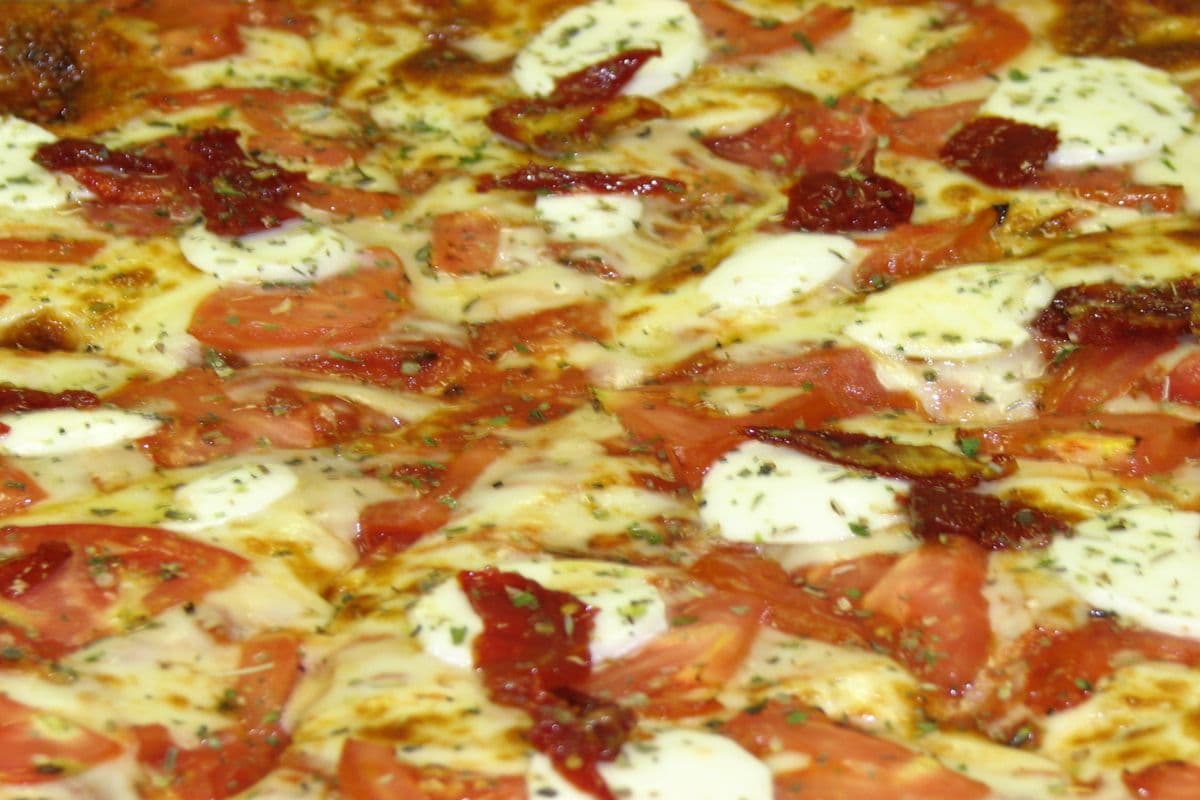14" Pizza margherita bocconcini