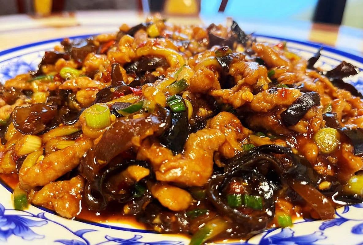 25. Shredded Pork in Szechuan Spicy Garlic Sauce