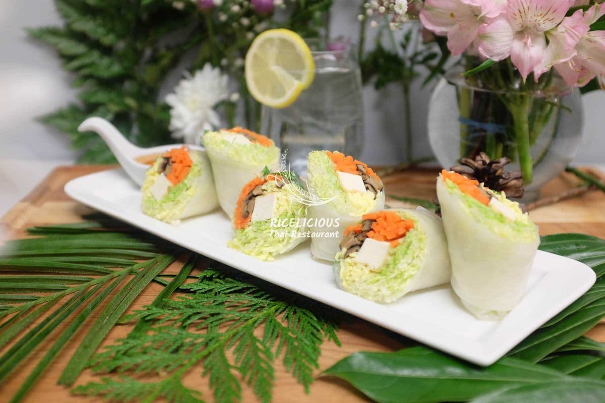 A2. Salad Rolls