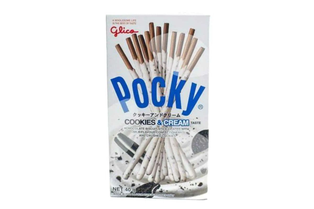 Pocky Cookies & Cream (70gm) (150 Cal)