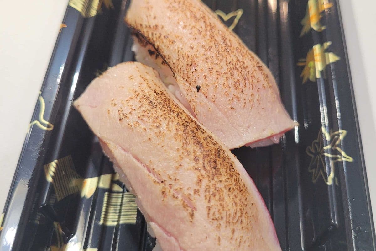 D2. Torched Tuna (2pcs)