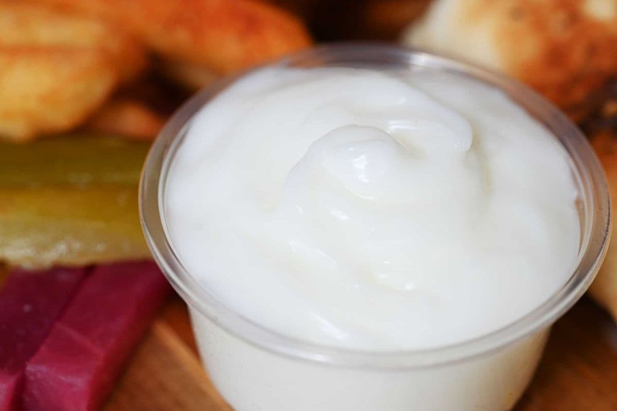 Garlic dip (2 oz)