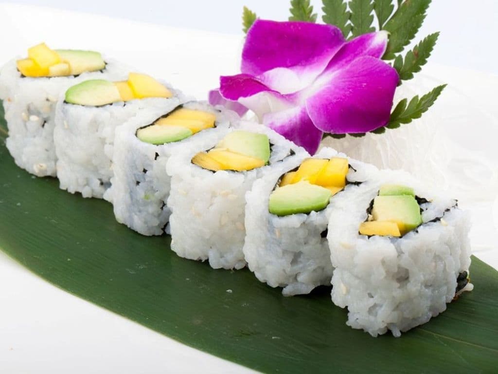 511b. Mango Avocado Maki(6pc)